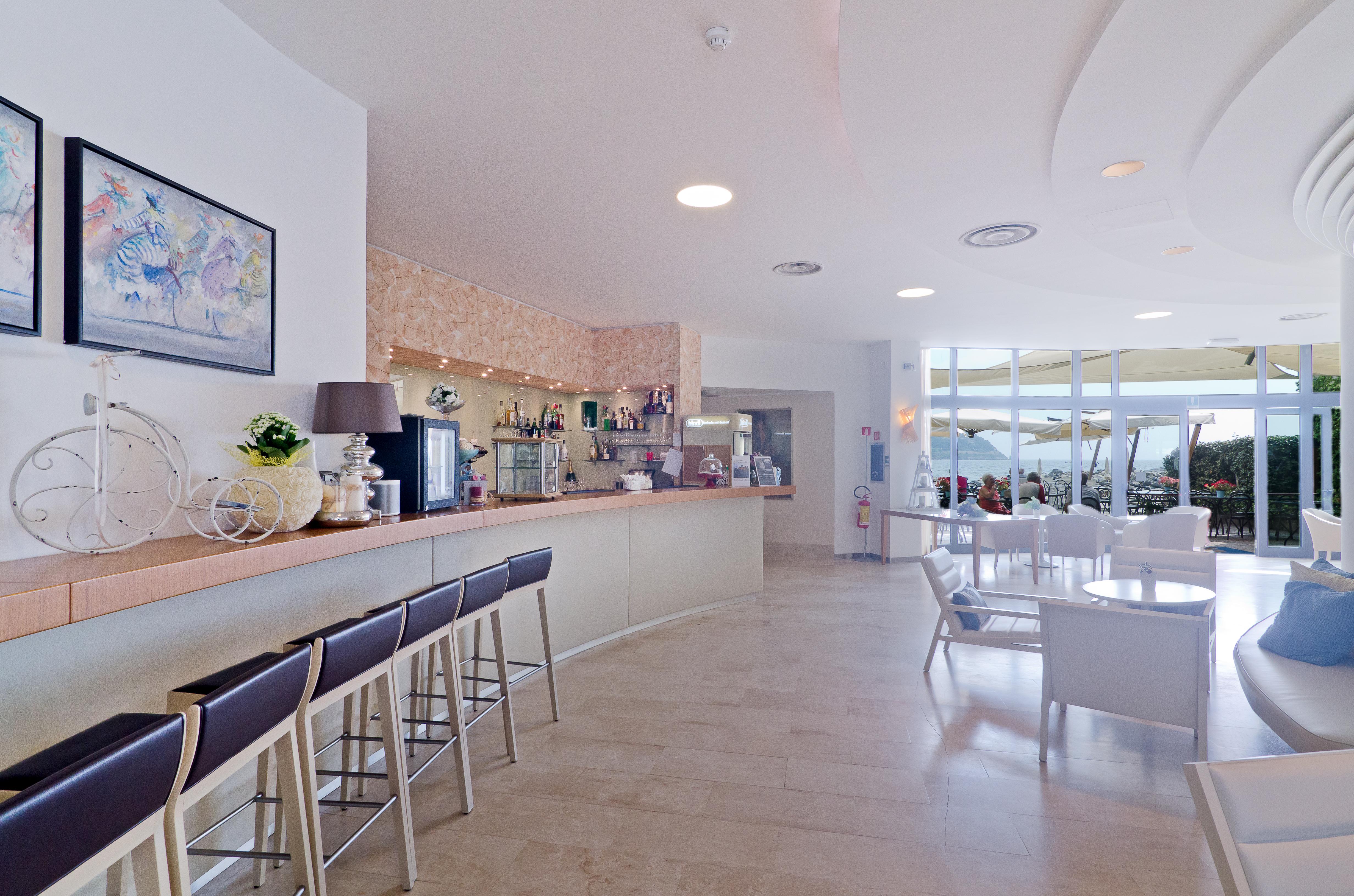 Hotel Riviera Dei Fiori San Lorenzo al Mare Eksteriør billede