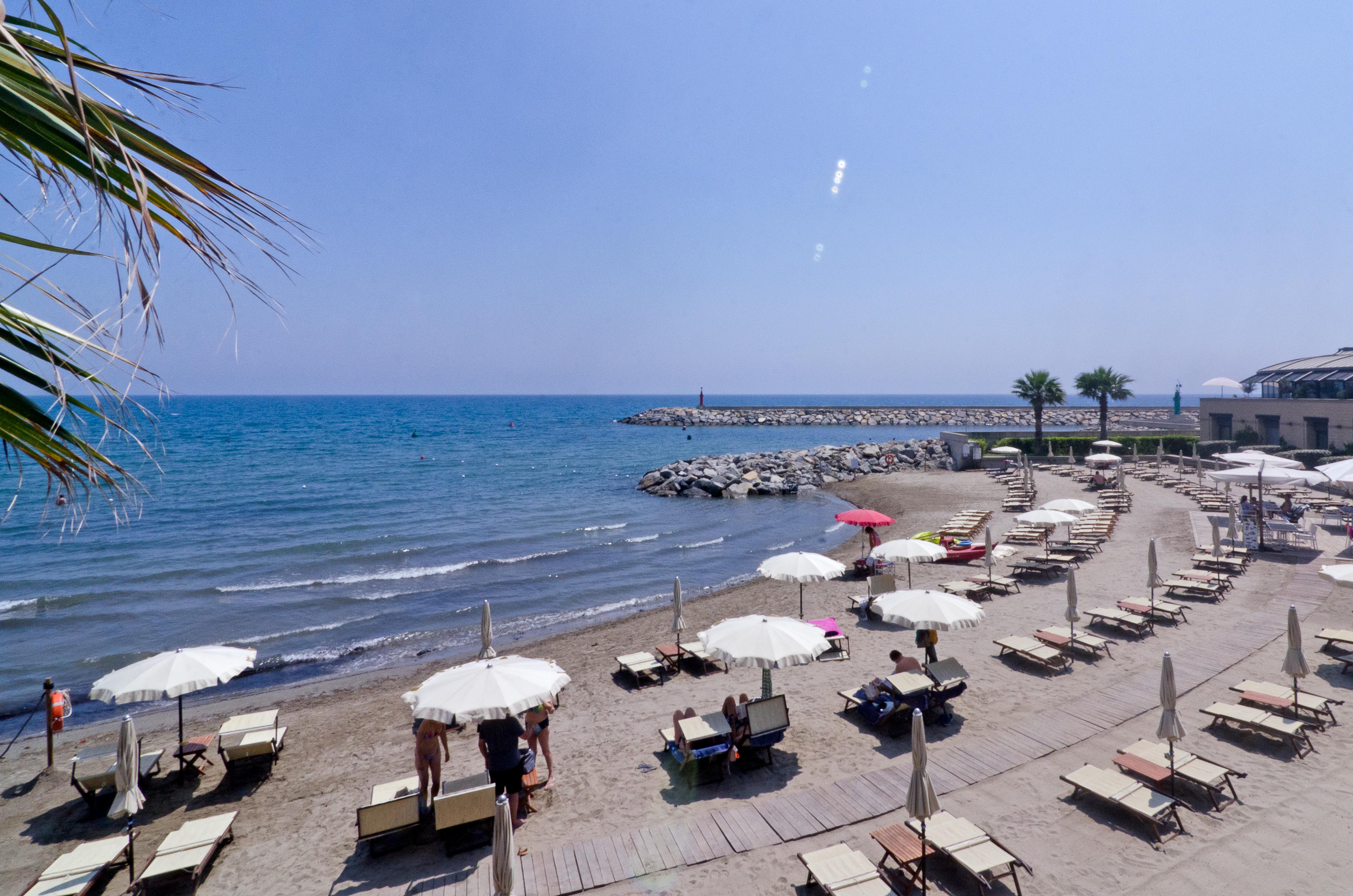 Hotel Riviera Dei Fiori San Lorenzo al Mare Eksteriør billede
