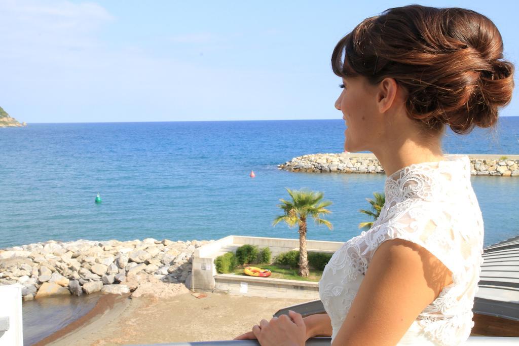 Hotel Riviera Dei Fiori San Lorenzo al Mare Eksteriør billede