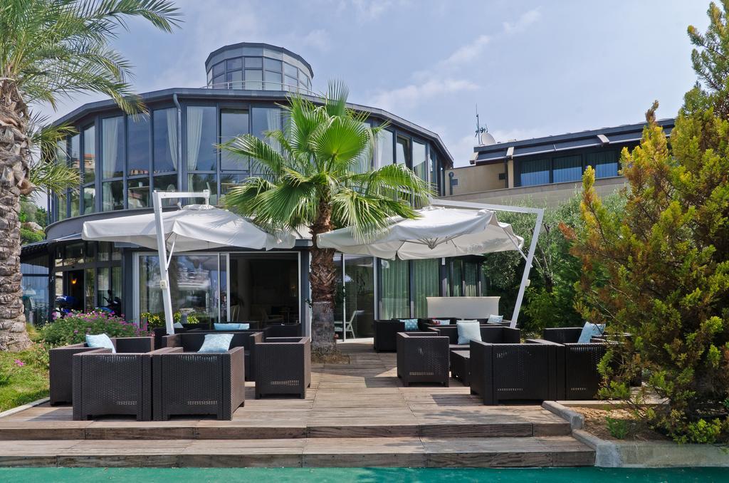 Hotel Riviera Dei Fiori San Lorenzo al Mare Eksteriør billede
