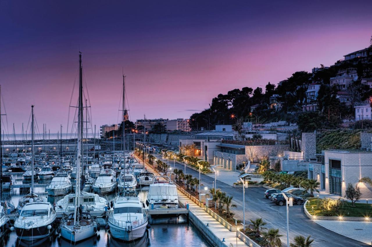Hotel Riviera Dei Fiori San Lorenzo al Mare Eksteriør billede