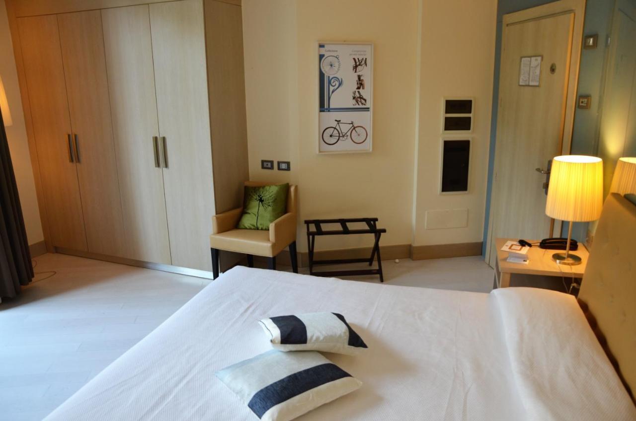 Hotel Riviera Dei Fiori San Lorenzo al Mare Eksteriør billede