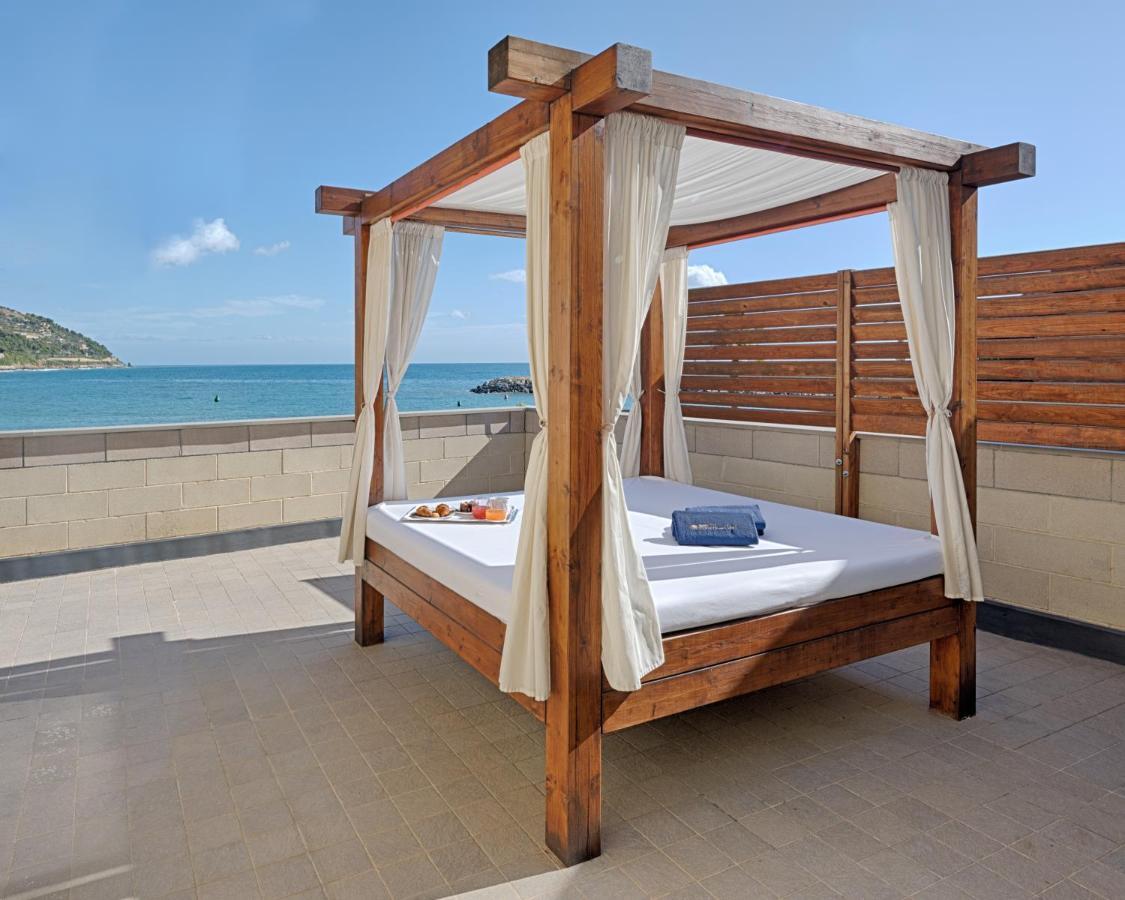 Hotel Riviera Dei Fiori San Lorenzo al Mare Eksteriør billede